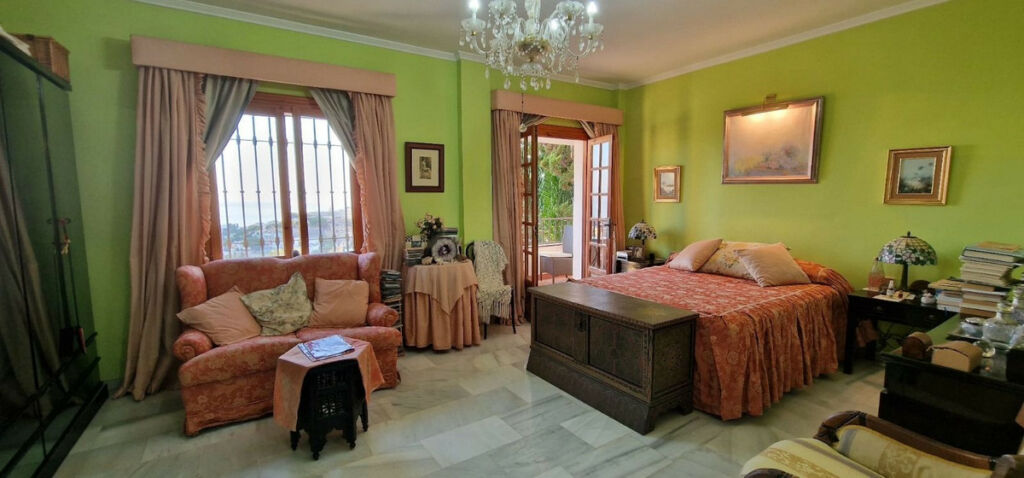 Detached Villa Málaga Este Málaga - image 19