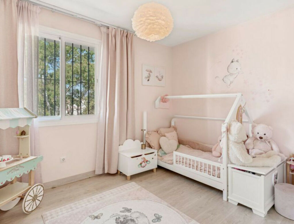Townhouse Atalaya Málaga - image 19