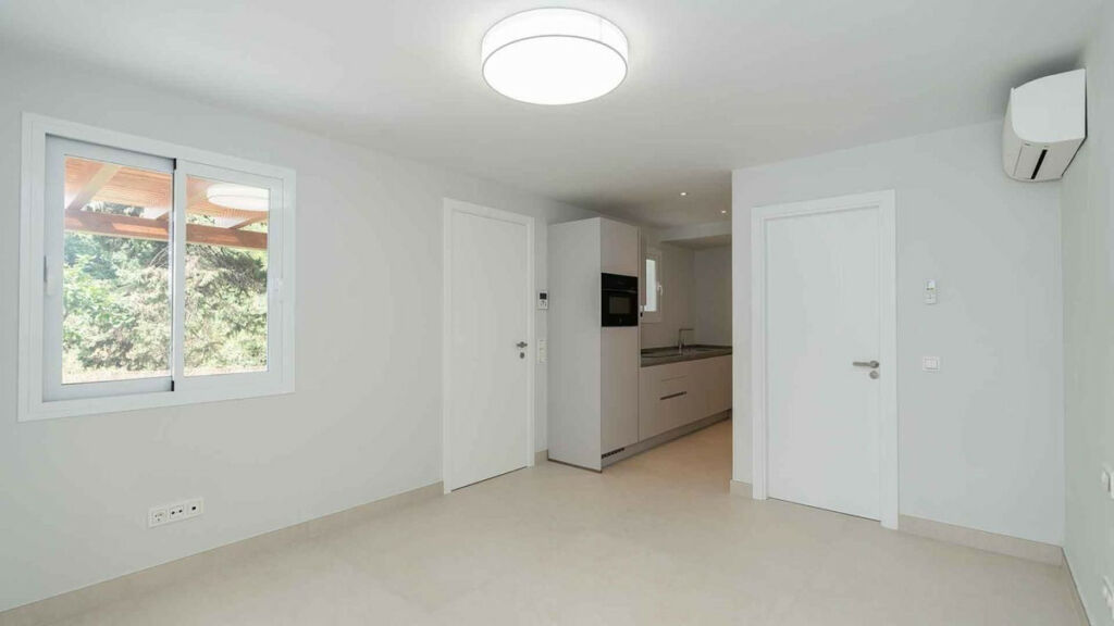 Detached Villa Marbella Málaga - image 19