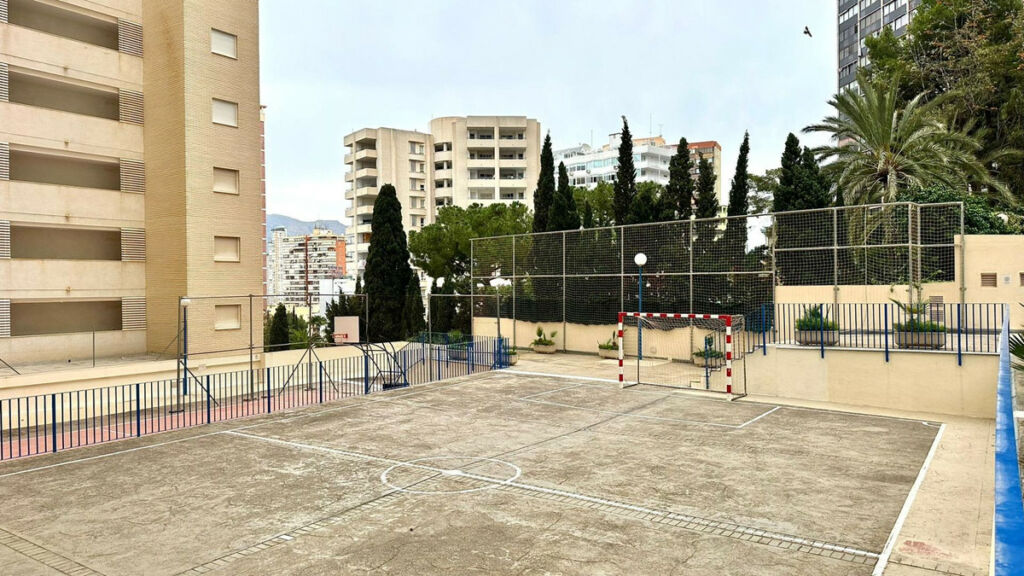 Middle Floor Apartment Benidorm Alicante - image 21