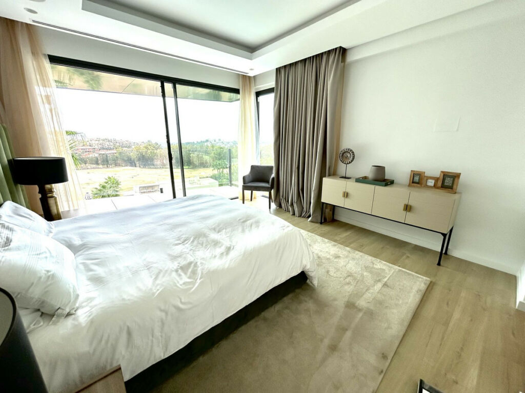 Detached Villa Benahavís Málaga - image 19