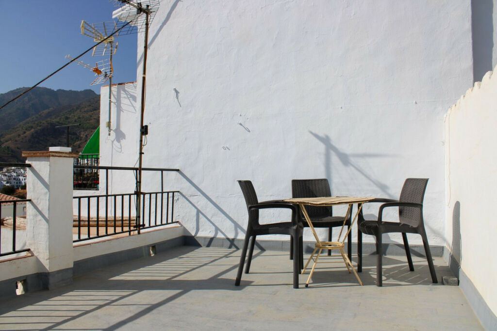 Townhouse Frigiliana Málaga - image 2