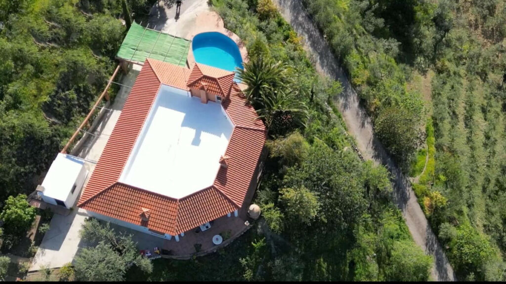 Detached Villa Monda Málaga - image 2
