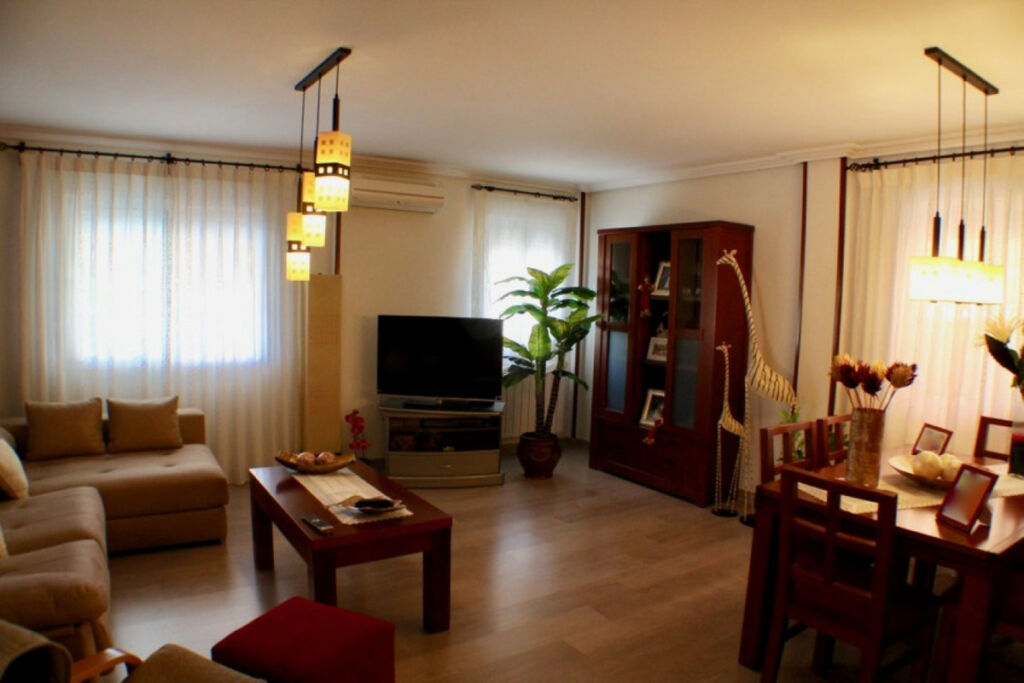 Detached Villa La Nucia Alicante - image 3