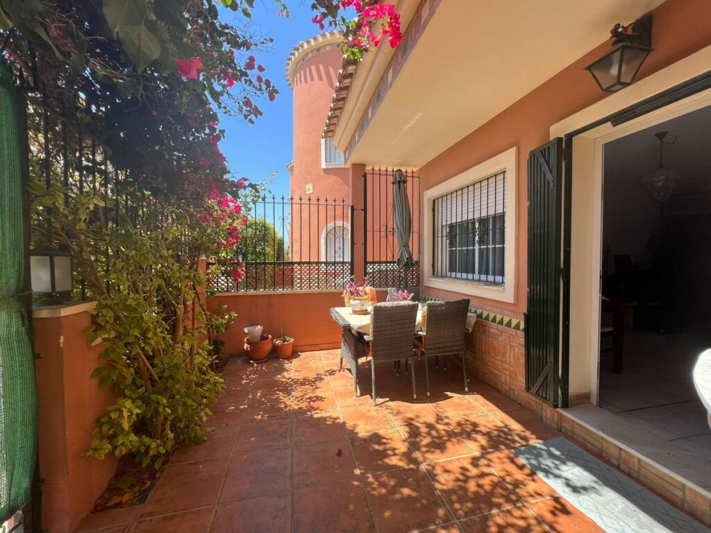 Bungalow Orihuela Costa Alicante - image 2