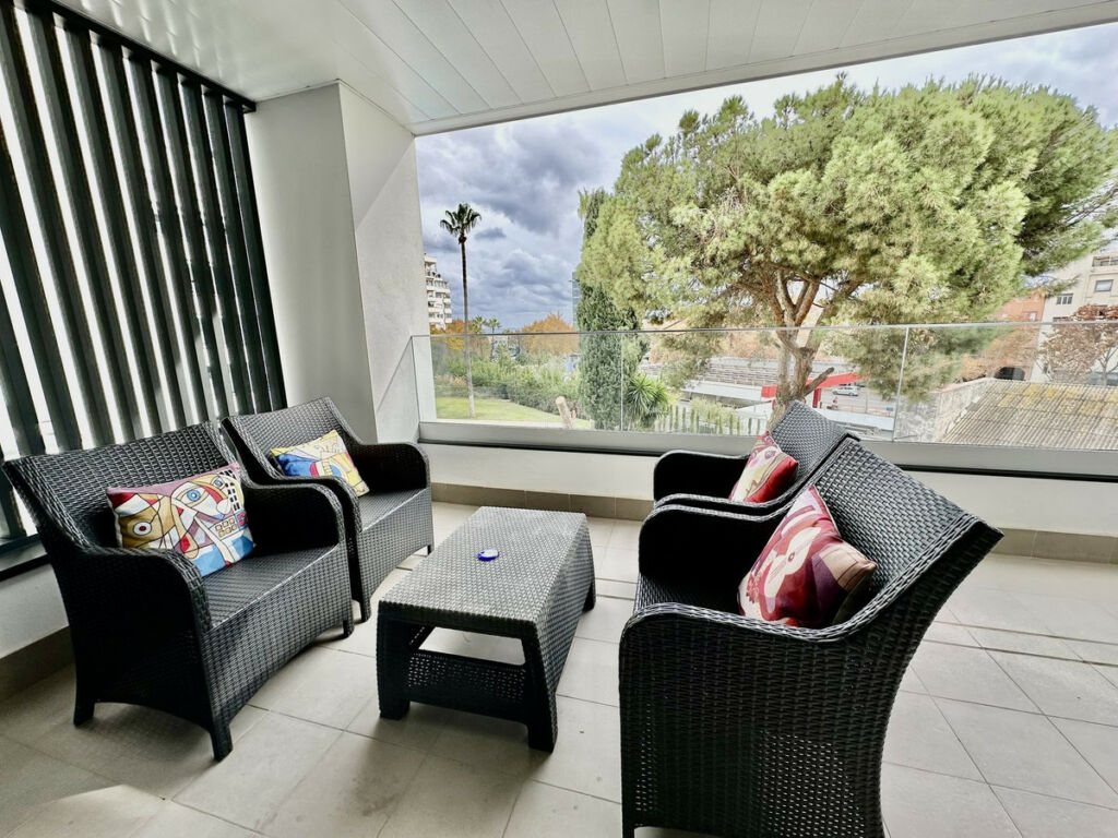 Middle Floor Apartment Marbella Málaga - image 2