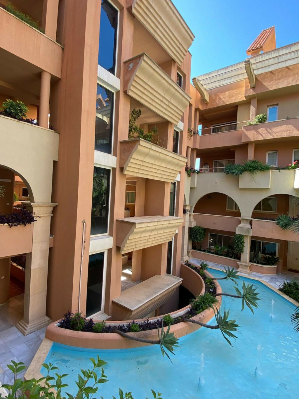 Ground Floor Apartment Nueva Andalucía Málaga - image 2