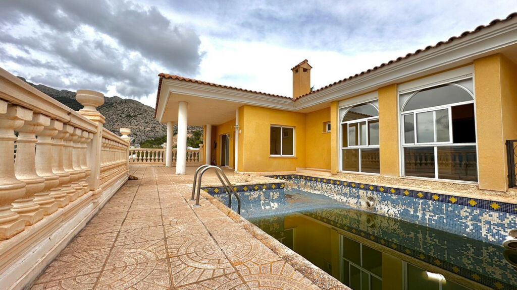 Bungalow Altea Alicante - image 2