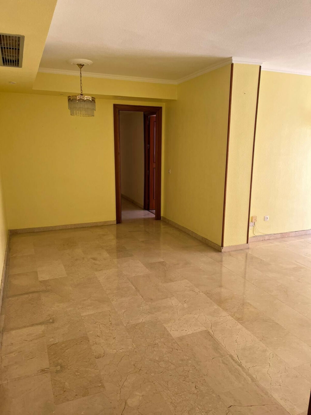 Middle Floor Apartment Marbella Málaga - image 2