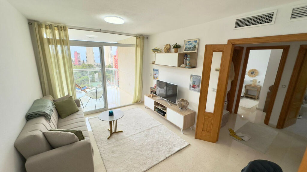 Middle Floor Apartment Benidorm Alicante - image 2