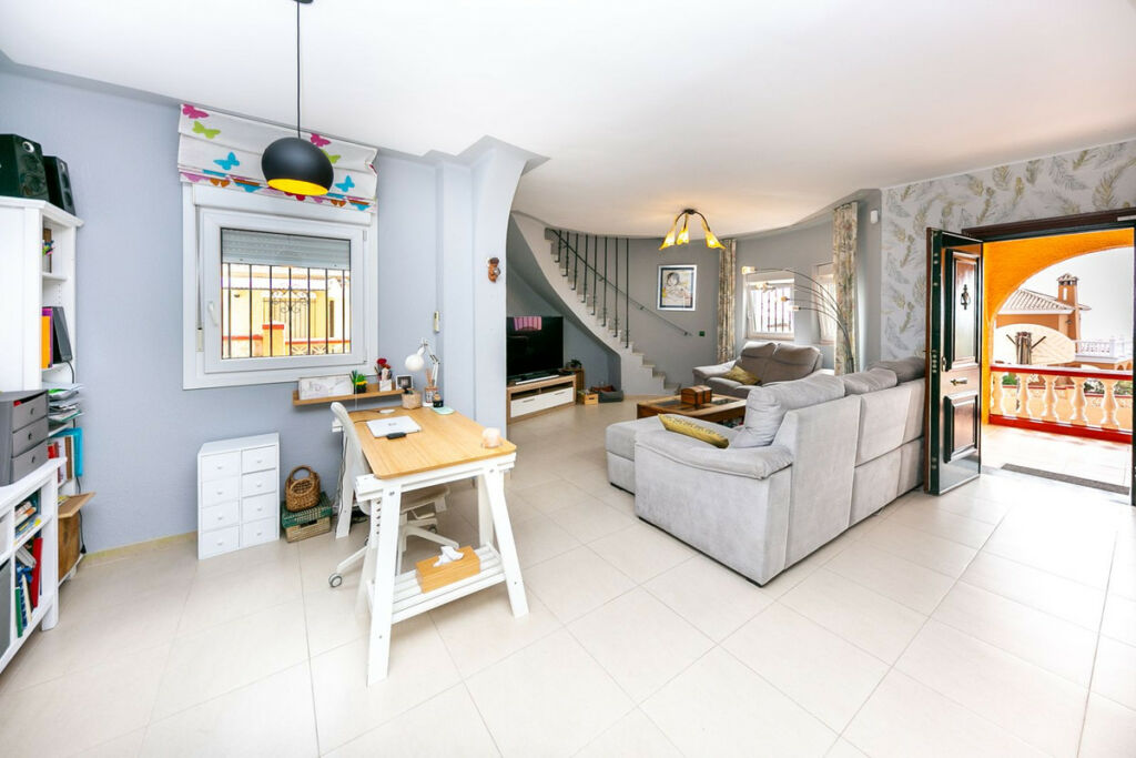 Detached Villa Benalmadena Málaga - image 2