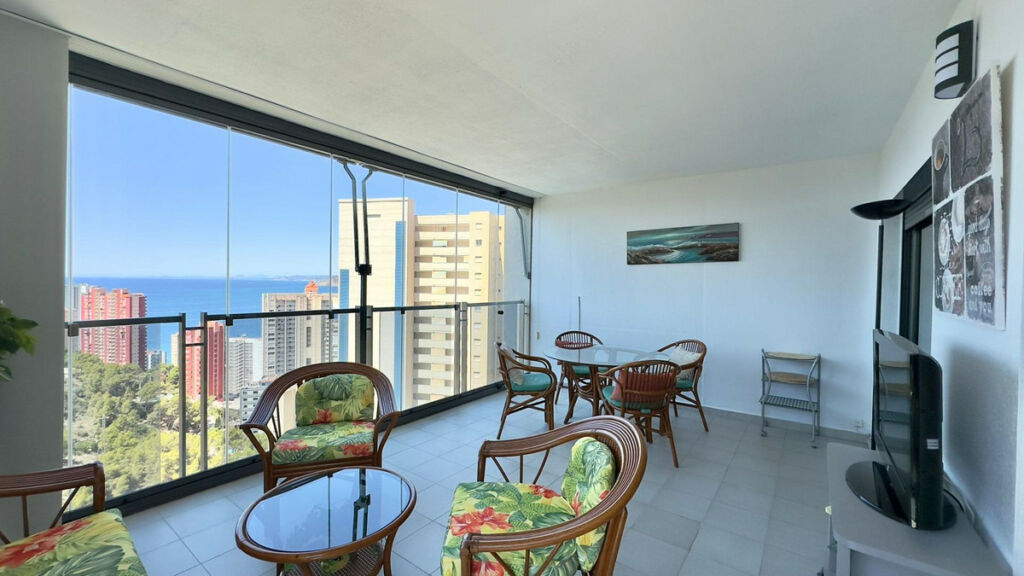 Middle Floor Apartment Benidorm Alicante - image 2