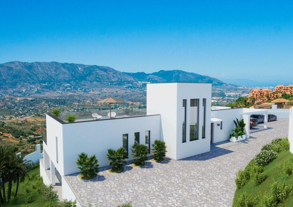 Detached Villa La Mairena Málaga - image 2