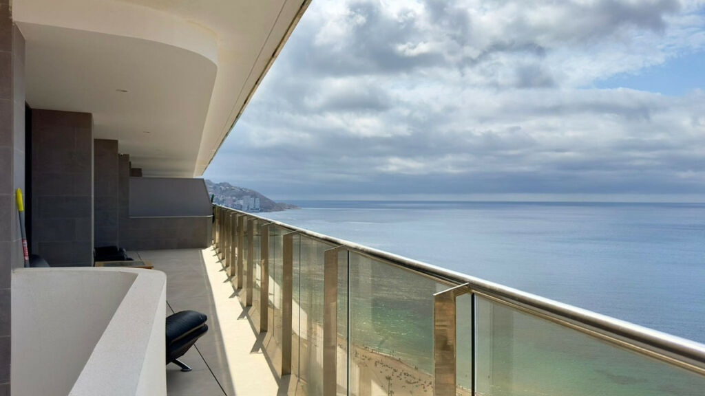 Penthouse Benidorm Alicante - image 2