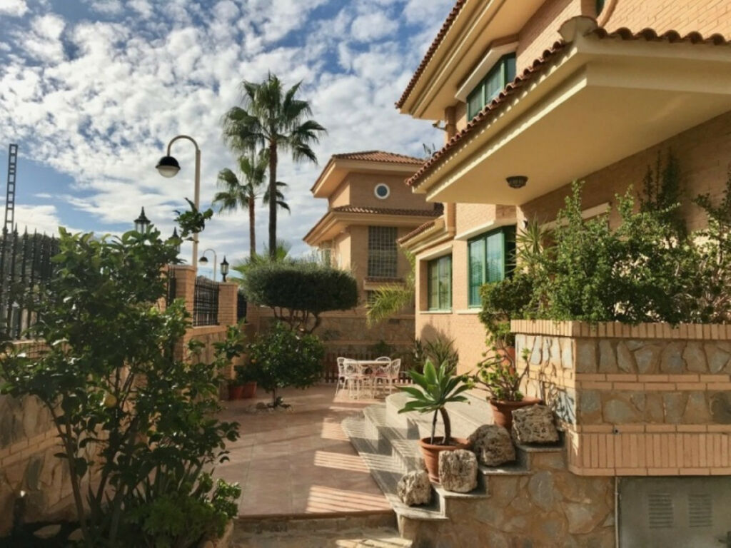Detached Villa Benidorm Alicante - image 2