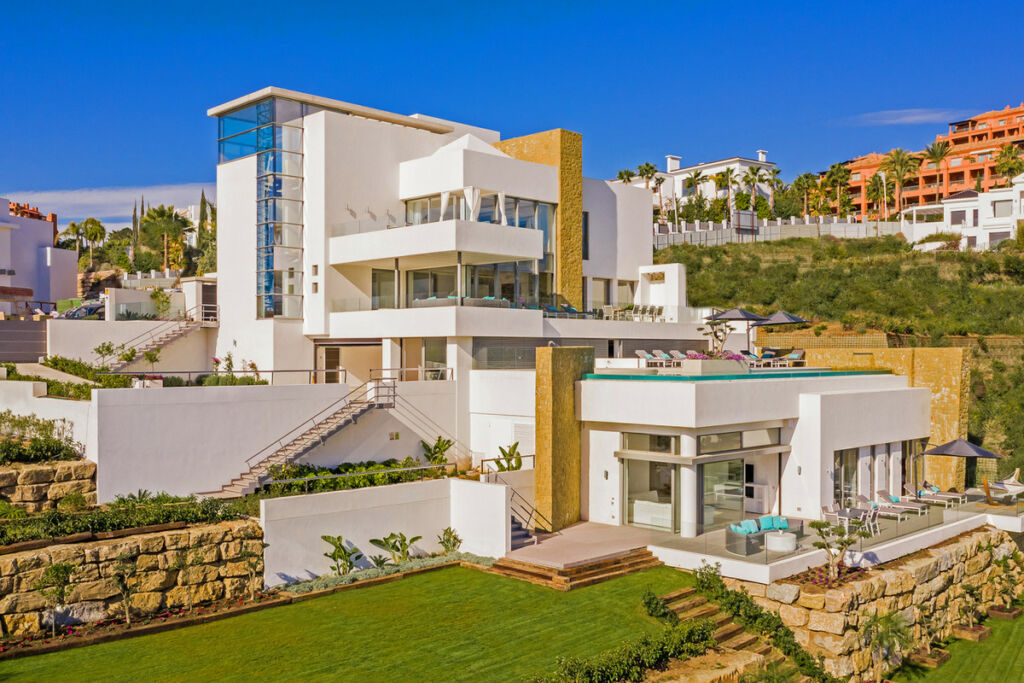 Detached Villa Los Flamingos Málaga - image 21