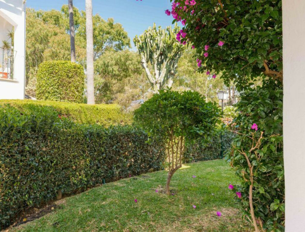 Townhouse Atalaya Málaga - image 21