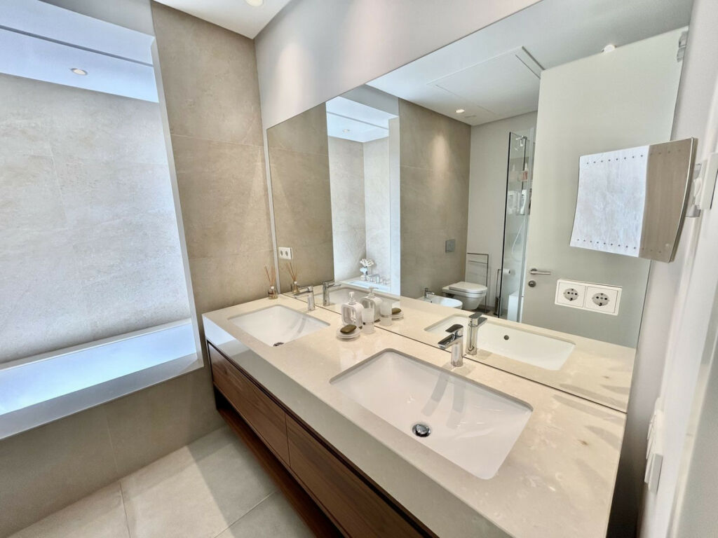 Detached Villa Benahavís Málaga - image 21