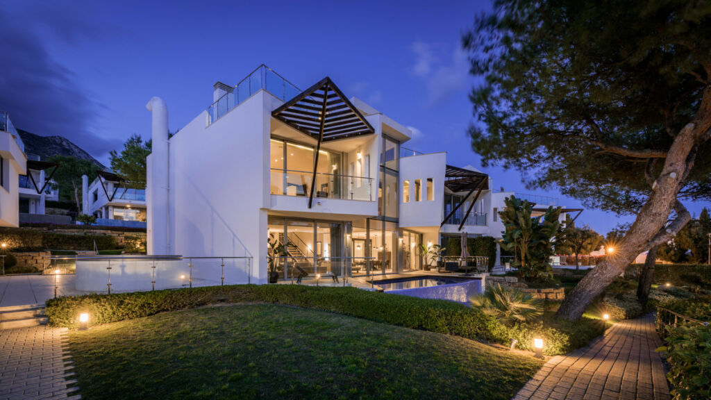 Townhouse Sierra Blanca Málaga - image 36