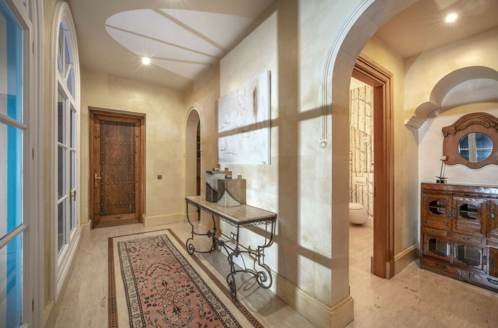 Detached Villa San Roque Club Cádiz - image 22