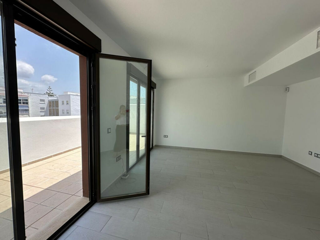 Penthouse Estepona Málaga - image 16