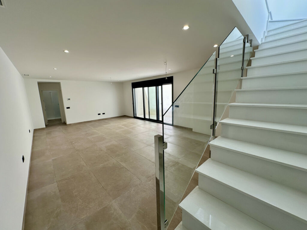 Detached Villa Polop Alicante - image 23