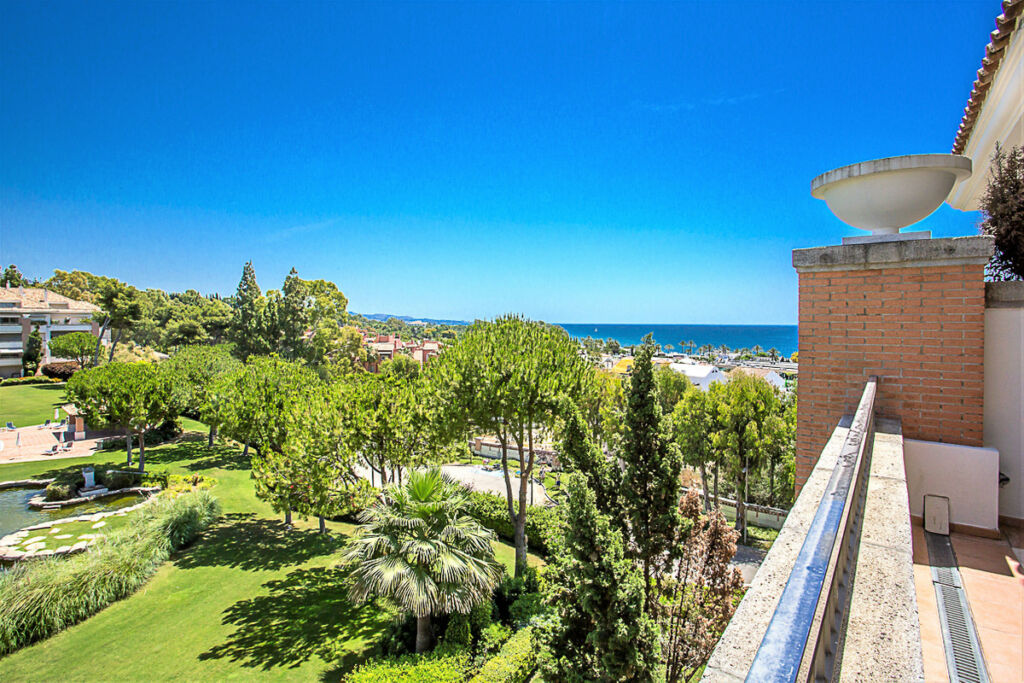 Penthouse The Golden Mile Málaga - image 3