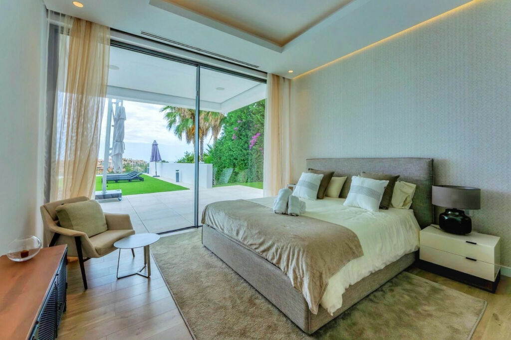 Detached Villa Benahavís Málaga - image 23
