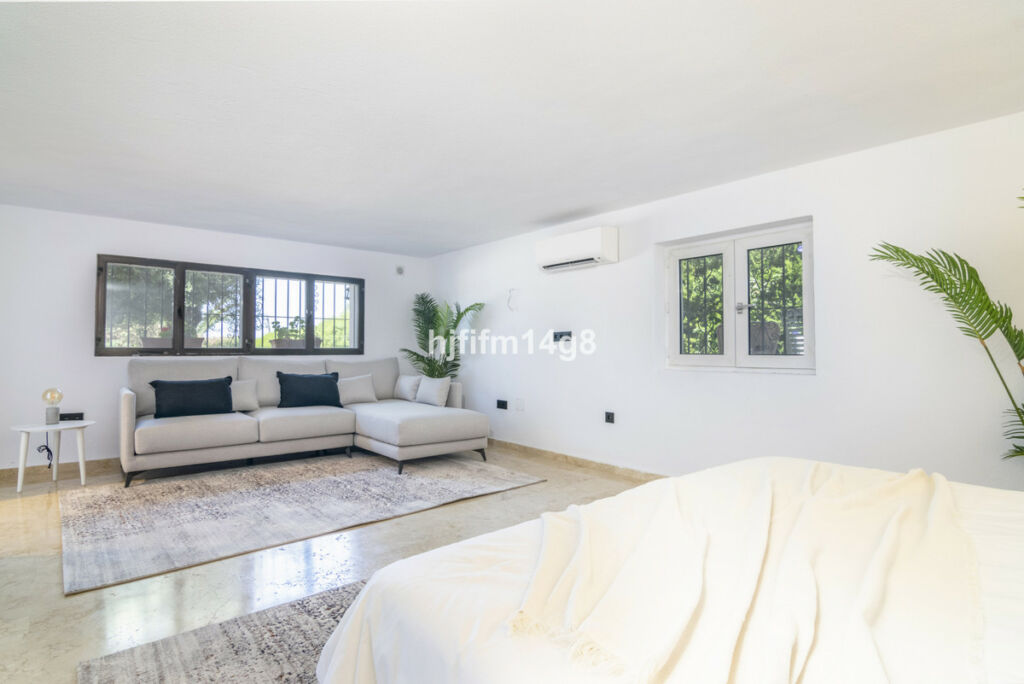 Detached Villa San Pedro de Alcántara Málaga - image 23