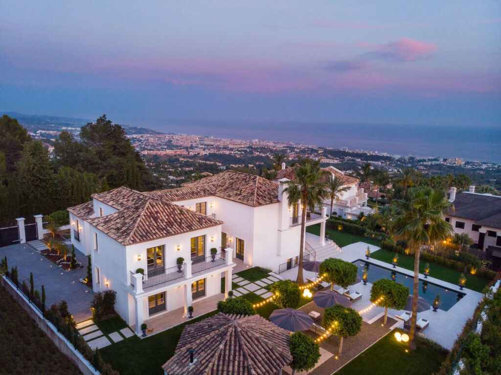 Detached Villa Sierra Blanca Málaga - image 27