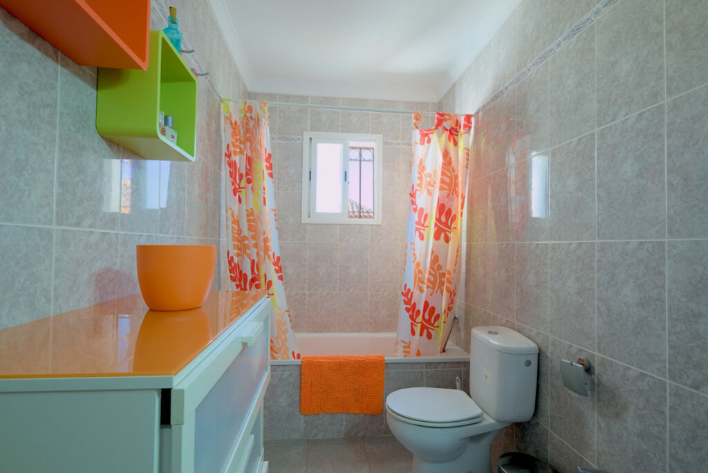 Townhouse Torre del Mar Málaga - image 26