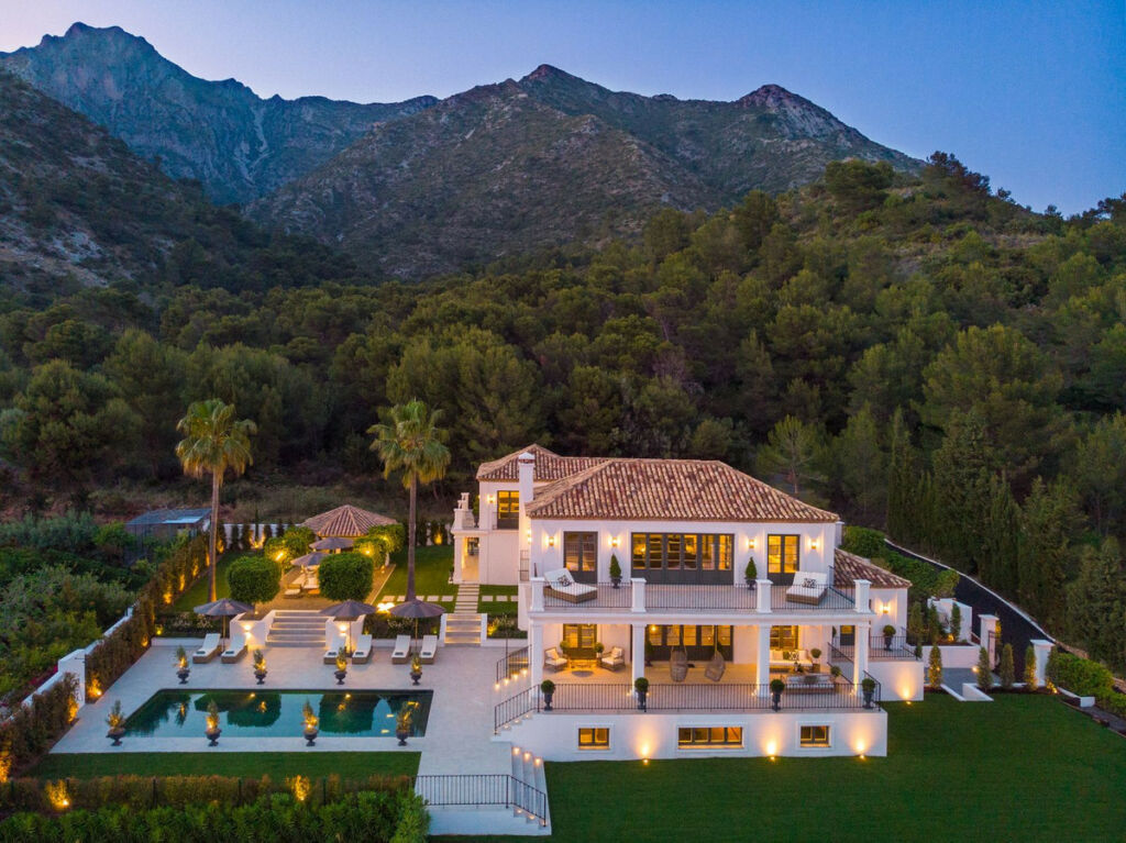 Detached Villa Sierra Blanca Málaga - image 28