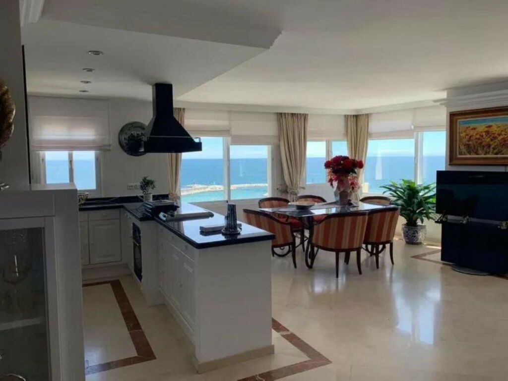 Penthouse Estepona Málaga - image 25