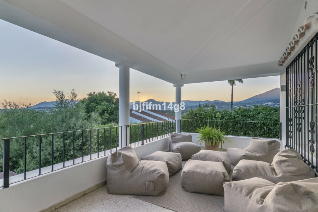 Detached Villa San Pedro de Alcántara Málaga - image 26
