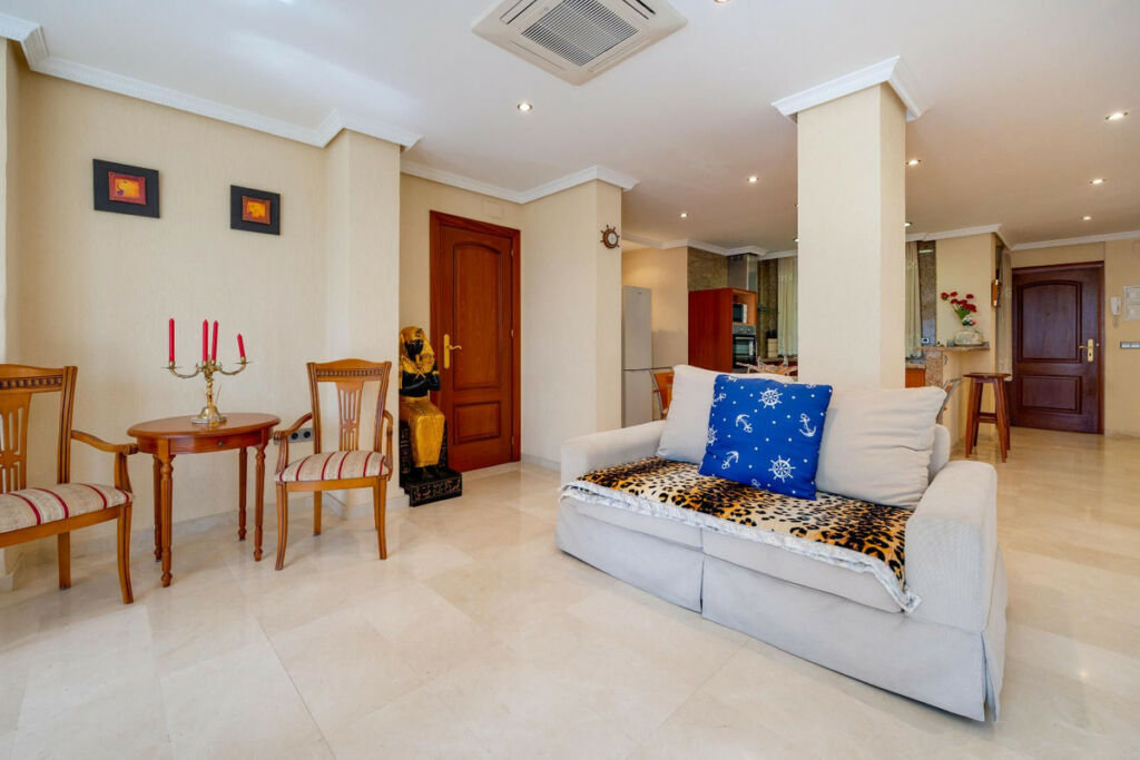 Middle Floor Apartment Torrevieja Alicante - image 26