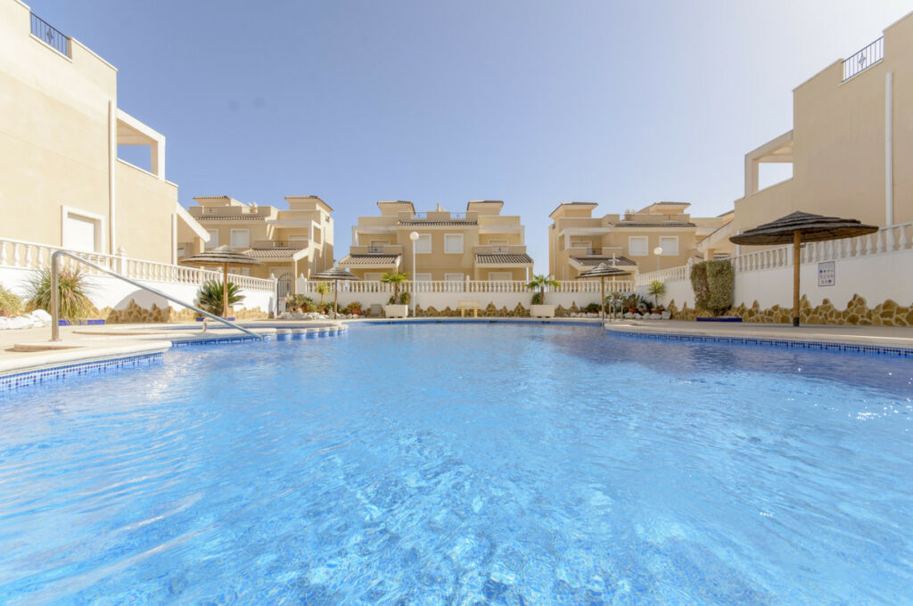 Semi-Detached House San Miguel de Salinas Alicante - image 26