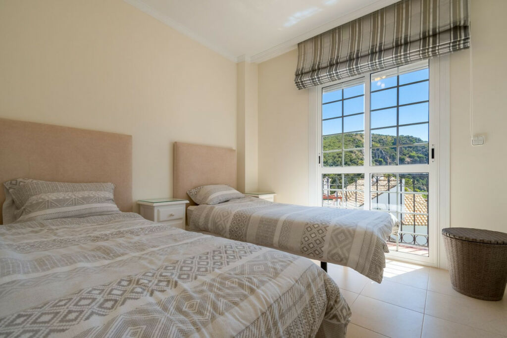 Penthouse Duplex Benahavís Málaga - image 21