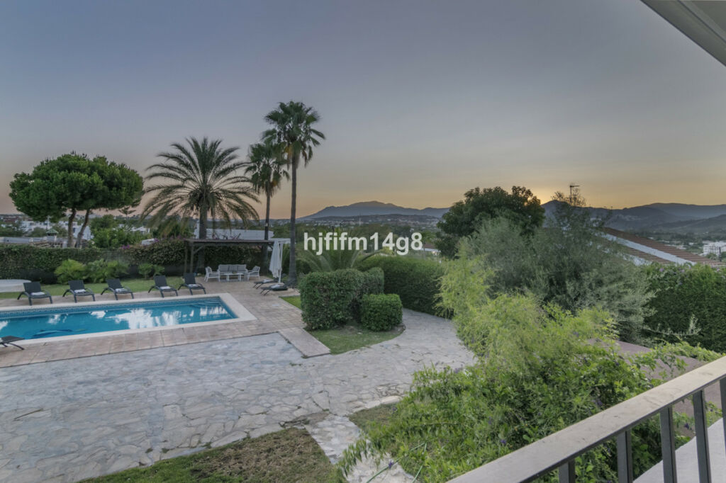 Detached Villa San Pedro de Alcántara Málaga - image 27