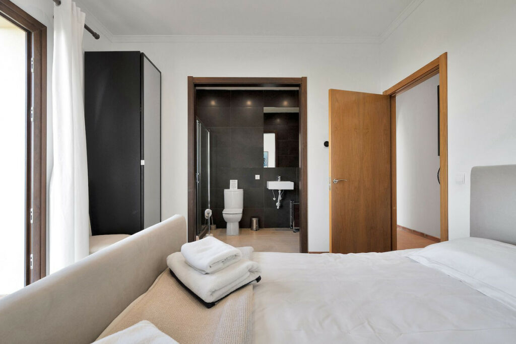Detached Villa Benahavís Málaga - image 27