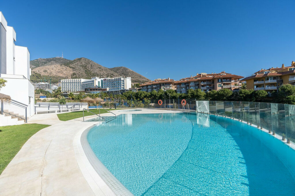 Penthouse Fuengirola Málaga - image 27