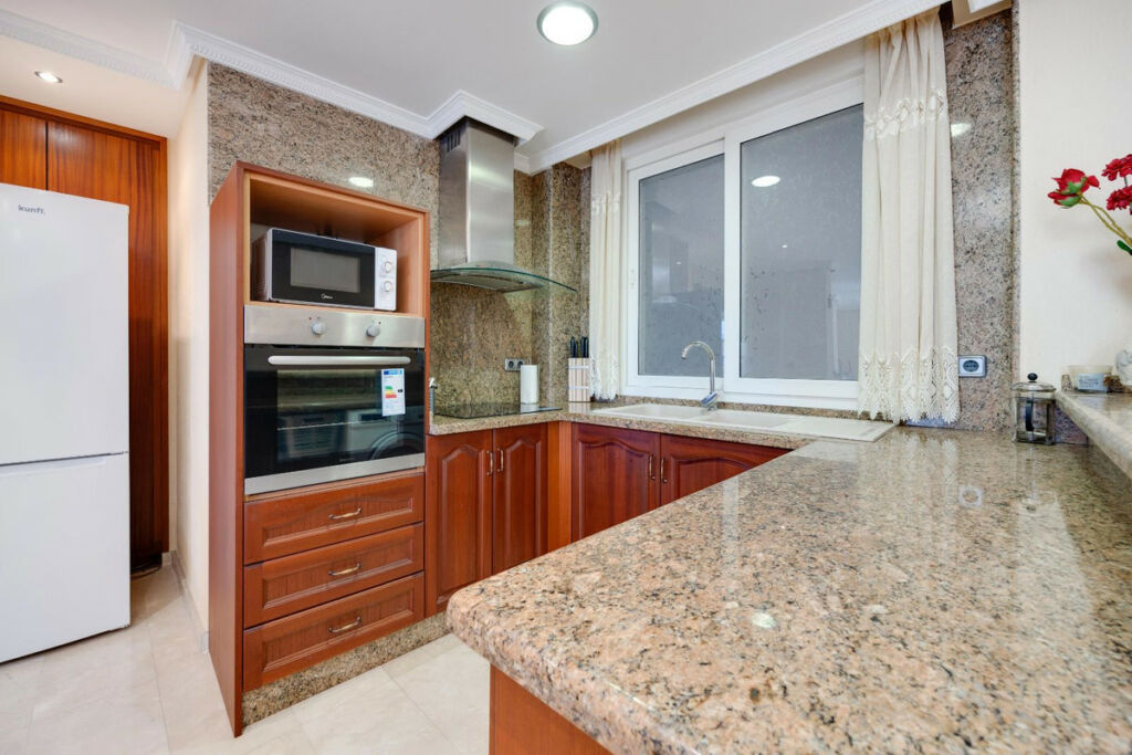 Middle Floor Apartment Torrevieja Alicante - image 28