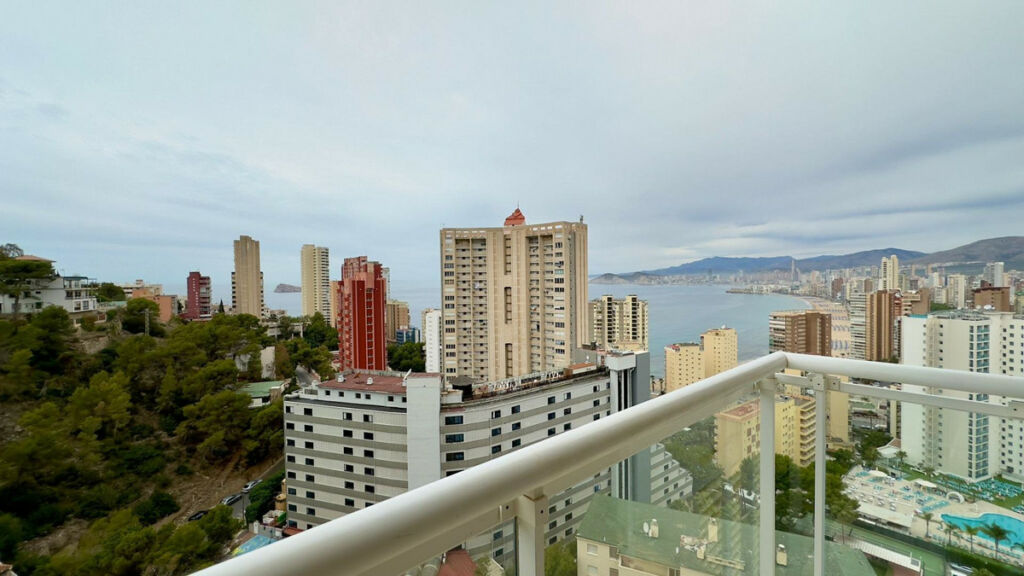 Middle Floor Apartment Benidorm Alicante - image 7