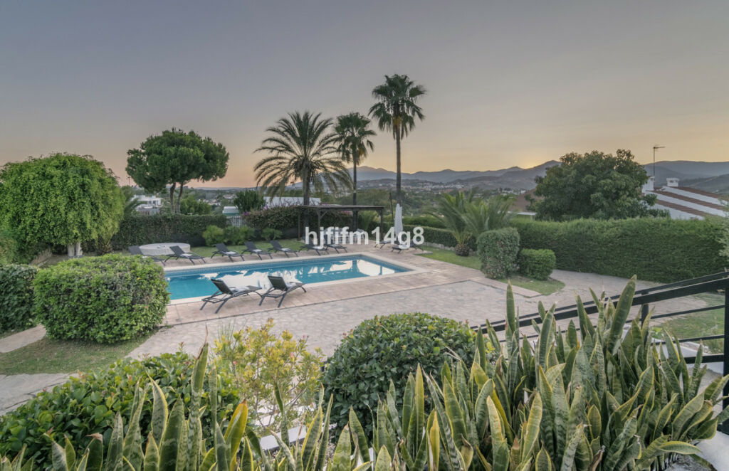 Detached Villa San Pedro de Alcántara Málaga - image 28