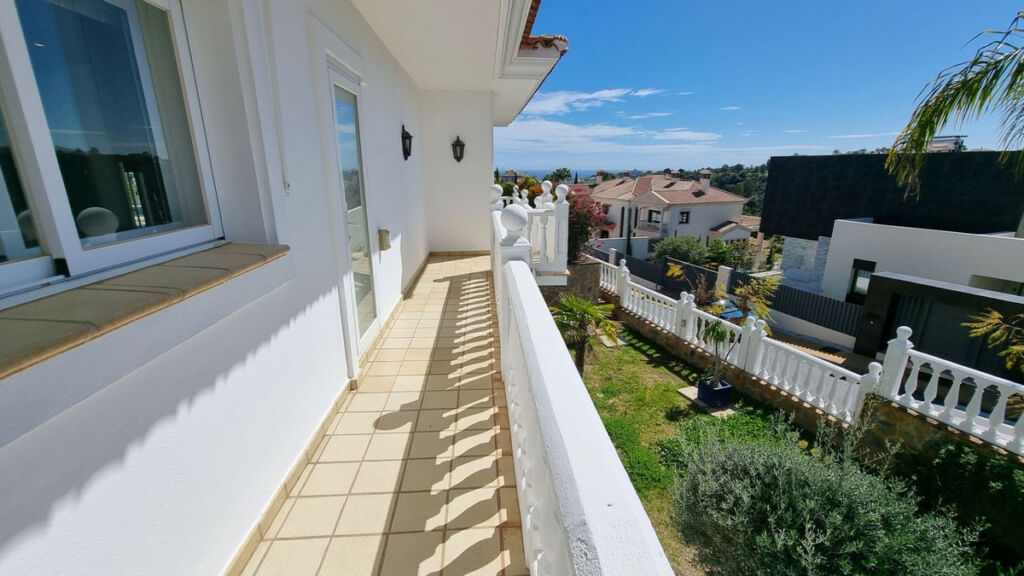 Detached Villa Benahavís Málaga - image 29