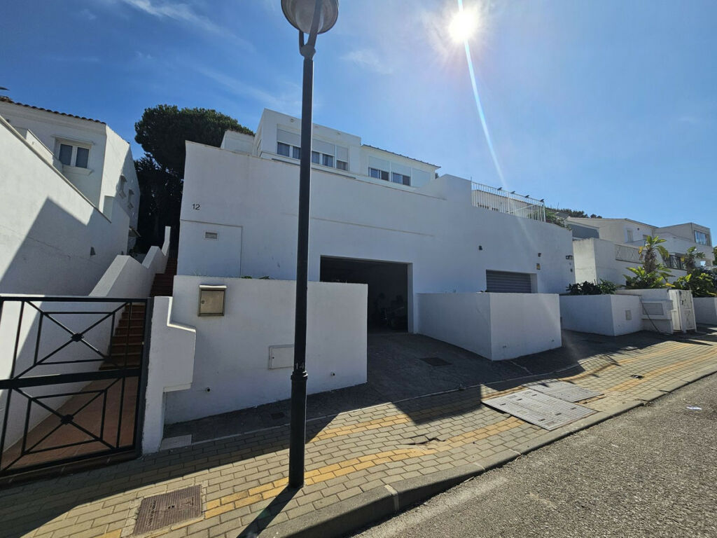Semi-Detached House Cabopino Málaga - image 29