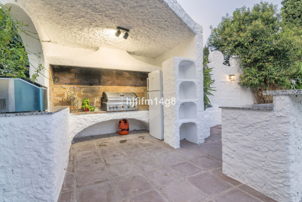 Detached Villa San Pedro de Alcántara Málaga - image 29