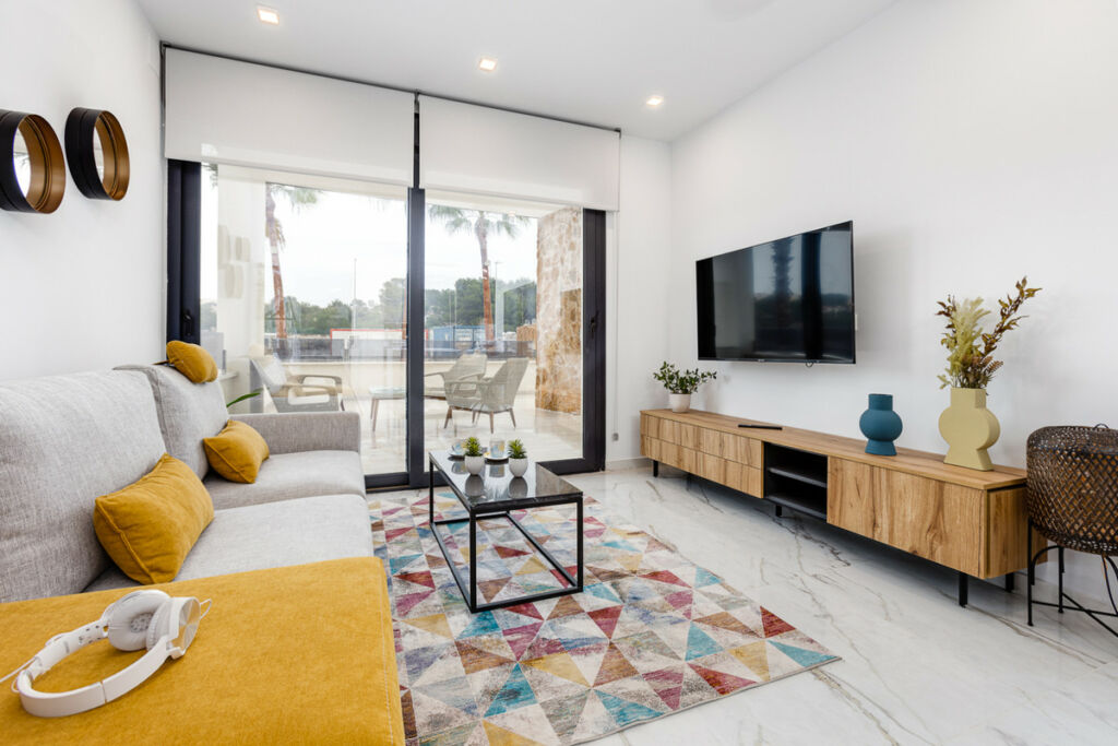 Middle Floor Apartment Los Altos Alicante - image 3
