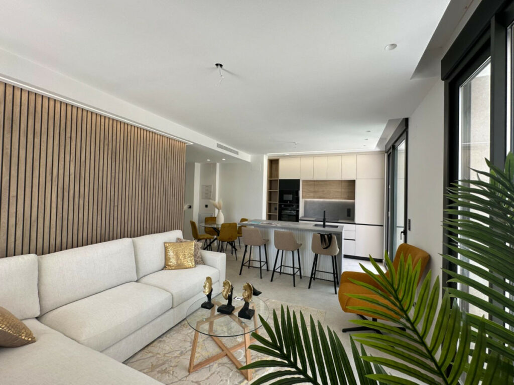 Middle Floor Apartment Los Alcázares Alicante - image 3