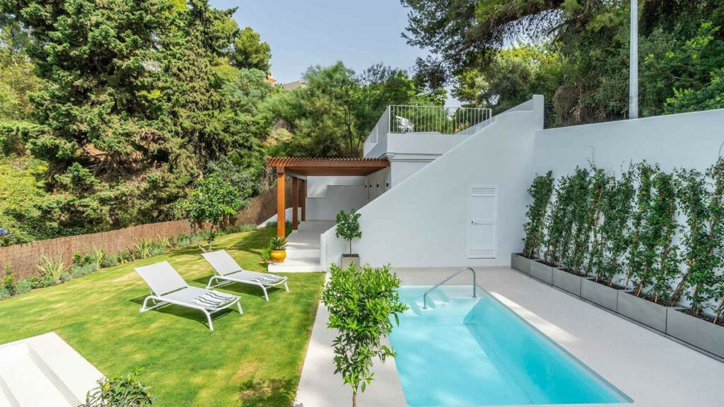 Detached Villa Marbella Málaga - image 3