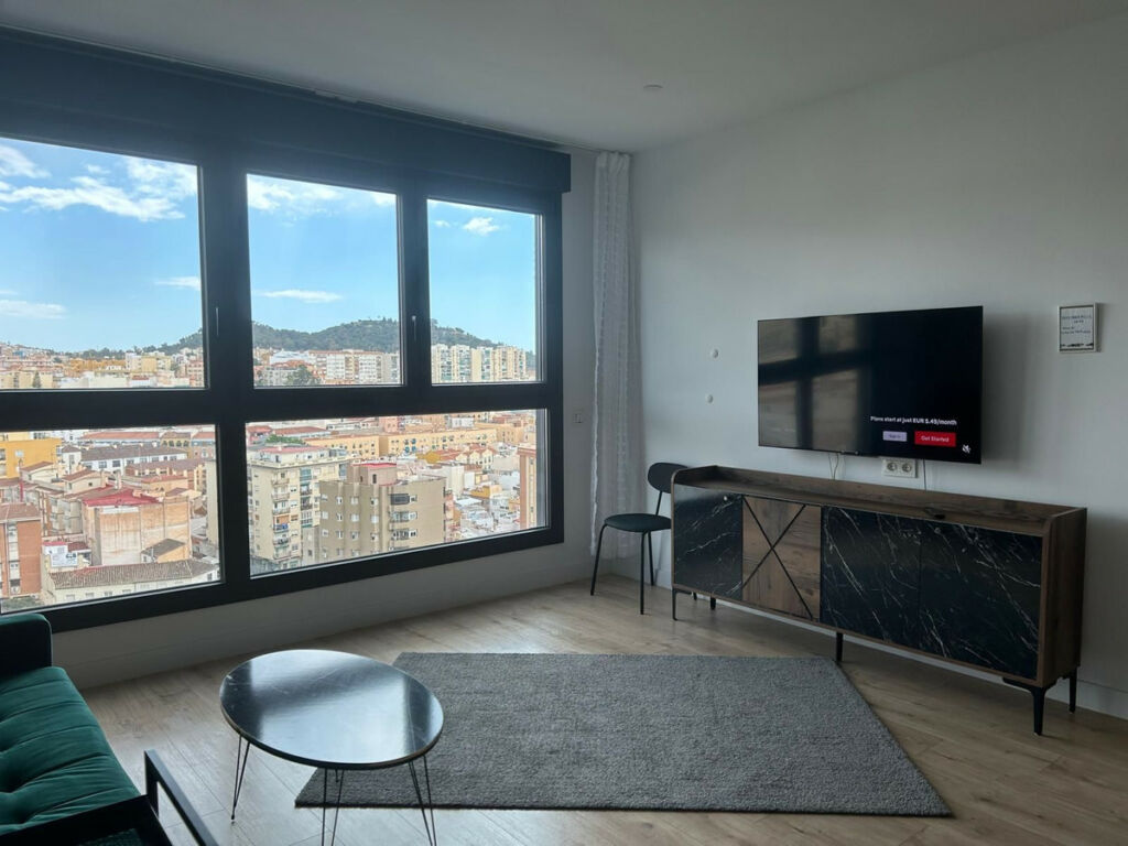 Middle Floor Apartment Málaga Centro Málaga - image 3